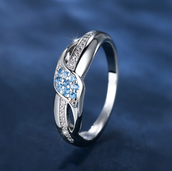 Sea Blue Diamond Edge Inlaid White Diamond Leaves Ring